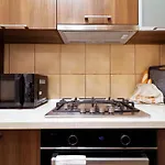 Maison * بوخارست